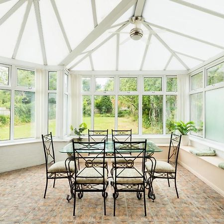 Beautiful 6 Bedroom House For 17 Guests Next To Edgbaston Stadium Birmingam Exterior foto