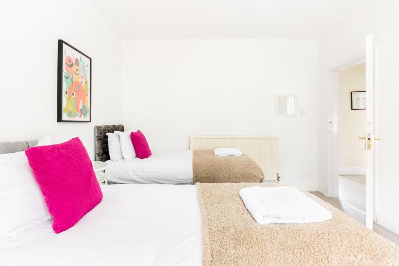 Beautiful 6 Bedroom House For 17 Guests Next To Edgbaston Stadium Birmingam Exterior foto
