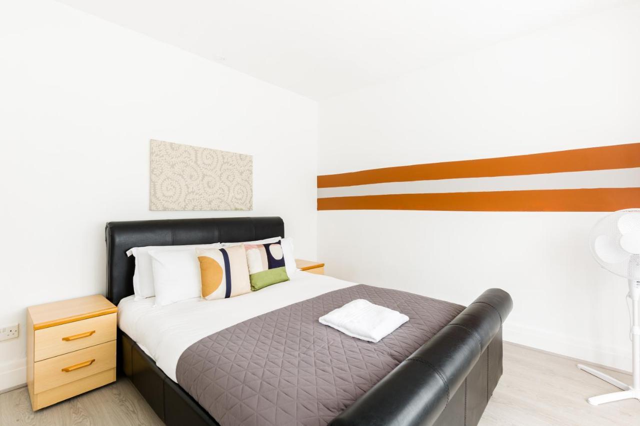 Beautiful 6 Bedroom House For 17 Guests Next To Edgbaston Stadium Birmingam Exterior foto