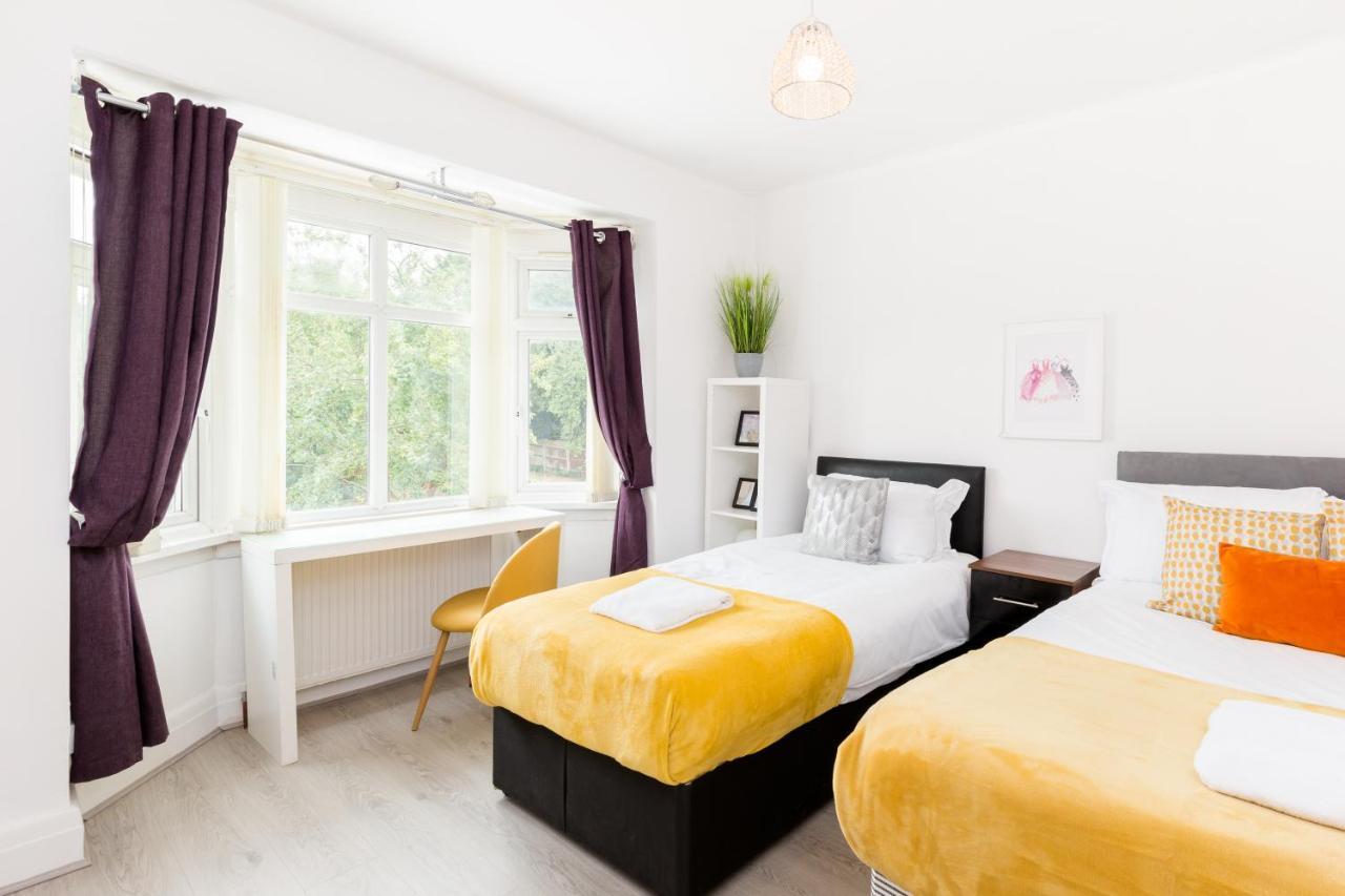 Beautiful 6 Bedroom House For 17 Guests Next To Edgbaston Stadium Birmingam Exterior foto