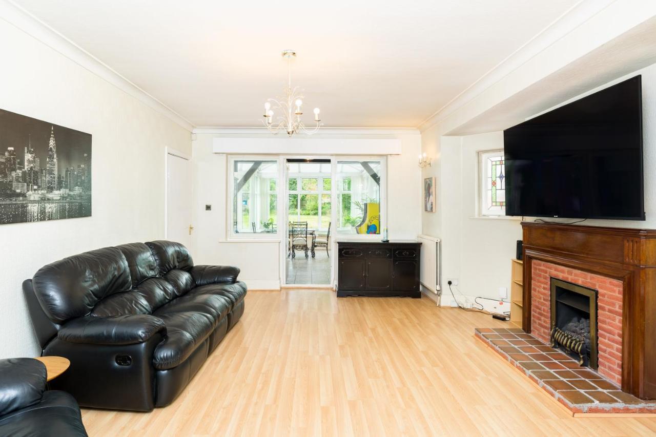 Beautiful 6 Bedroom House For 17 Guests Next To Edgbaston Stadium Birmingam Exterior foto