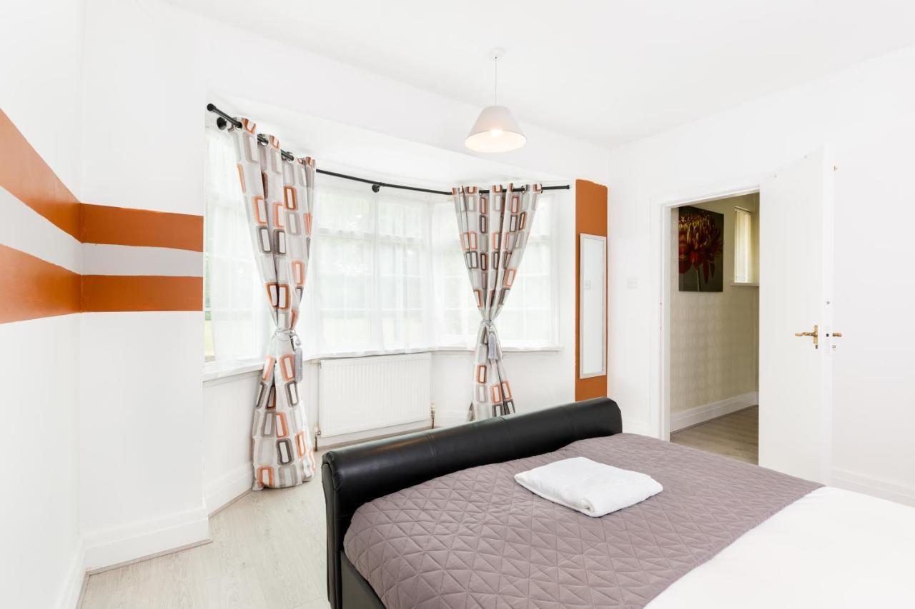 Beautiful 6 Bedroom House For 17 Guests Next To Edgbaston Stadium Birmingam Exterior foto