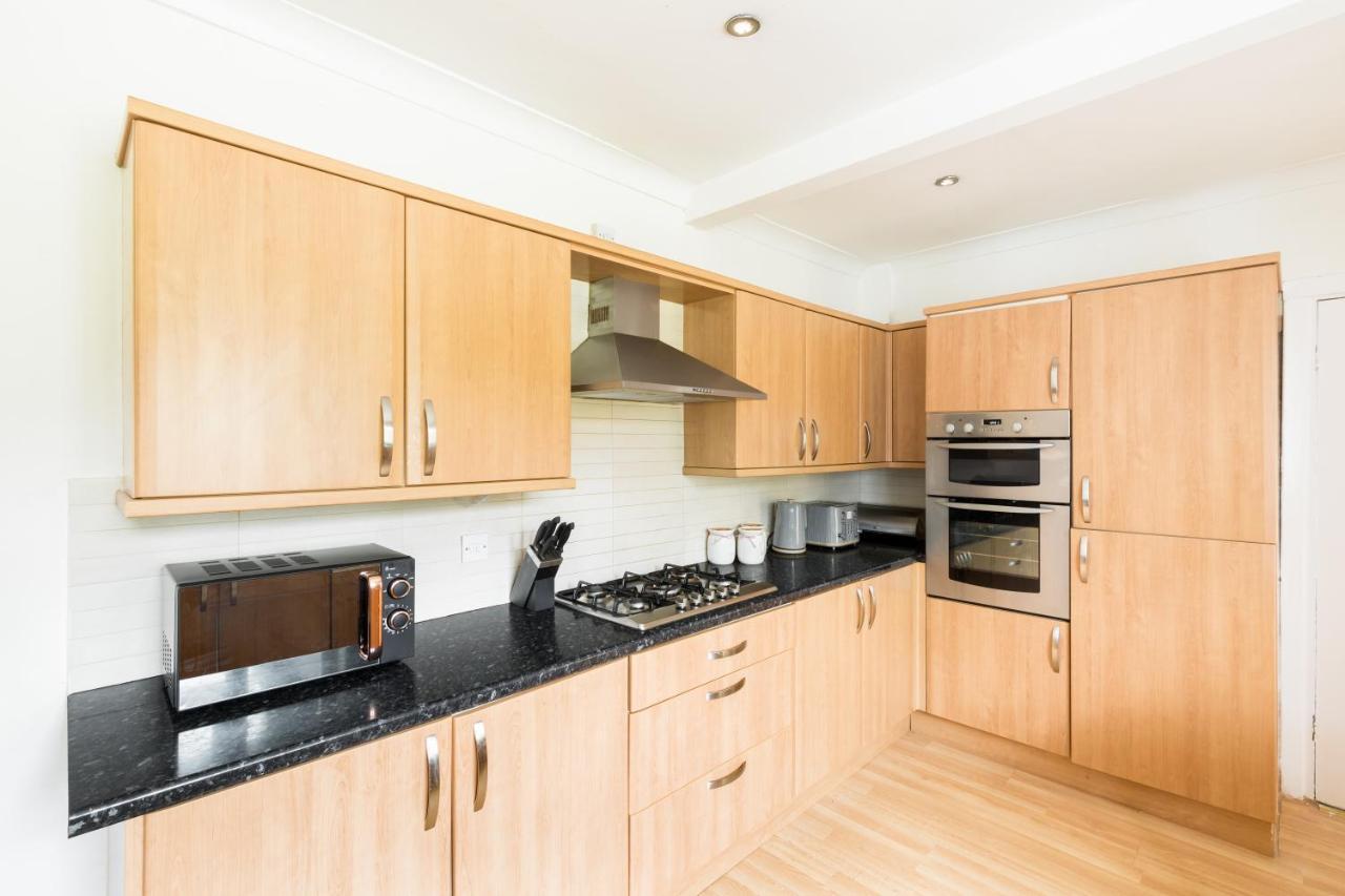 Beautiful 6 Bedroom House For 17 Guests Next To Edgbaston Stadium Birmingam Exterior foto