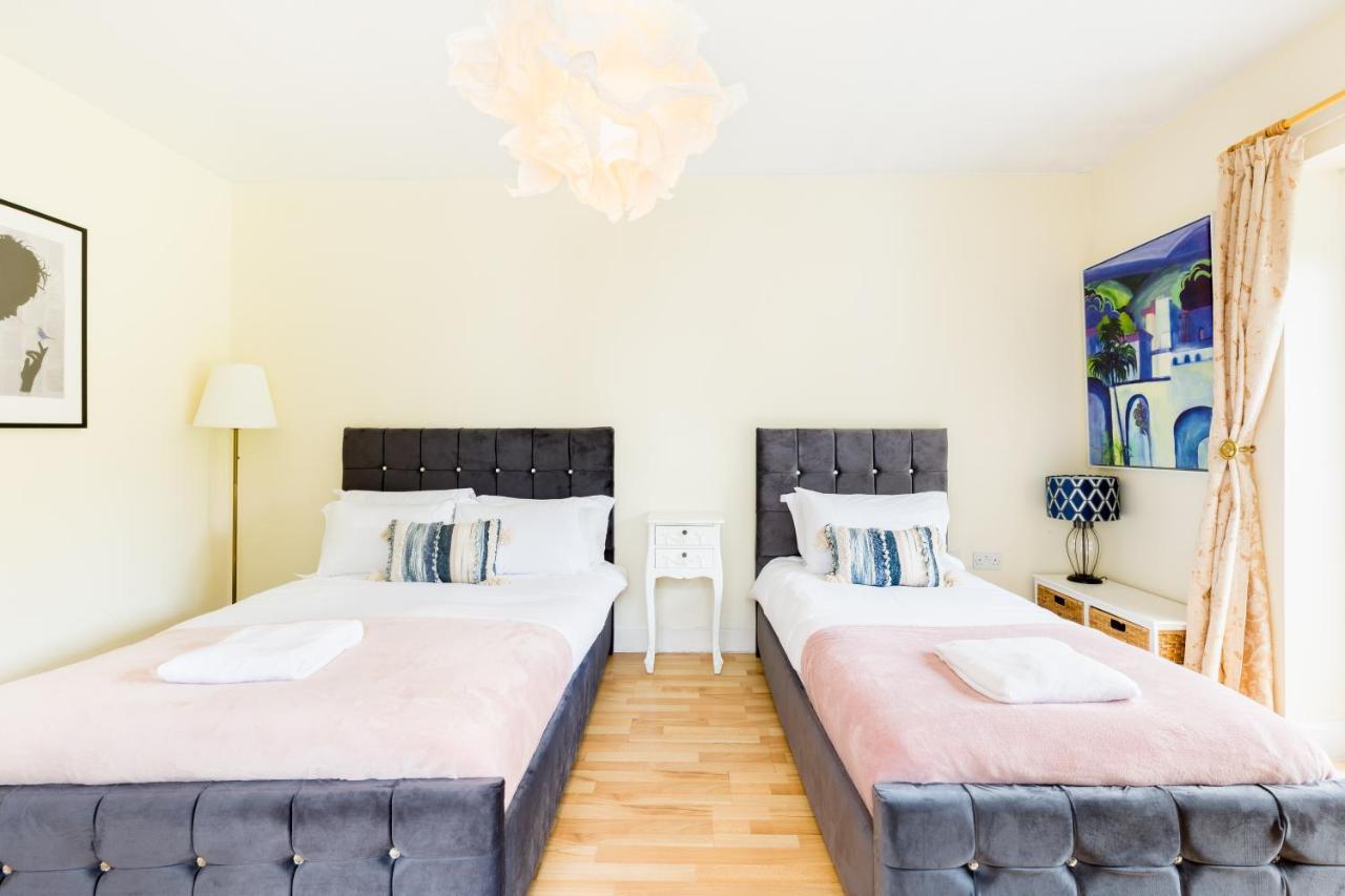 Beautiful 6 Bedroom House For 17 Guests Next To Edgbaston Stadium Birmingam Exterior foto